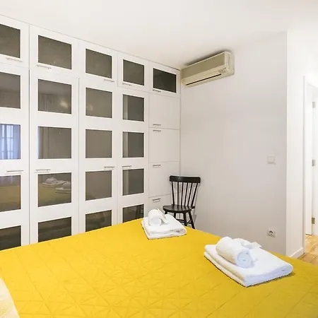 Lxway Rua Da Misericordia Apartment